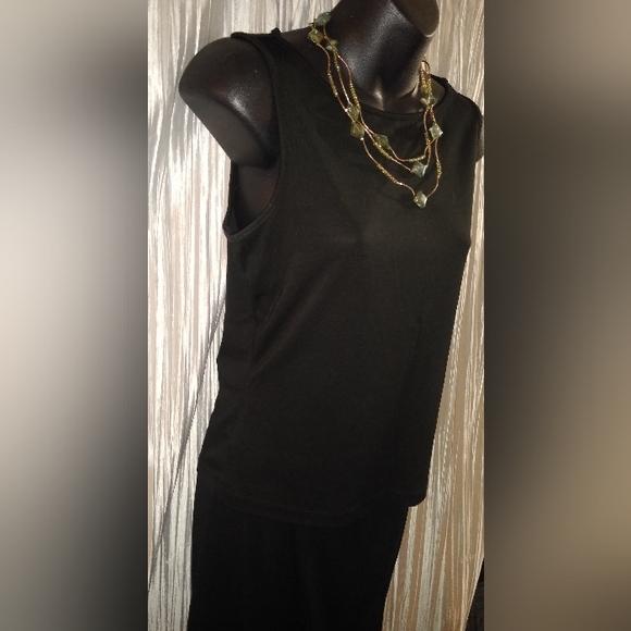 Black 2 piece Ann Taylor set  top xs skirt small - Picture 4 of 5